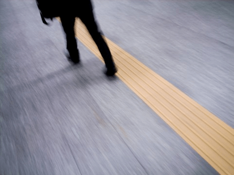 営業マン(新郎)の行き過ぎた頑張り。社長は何を思う?